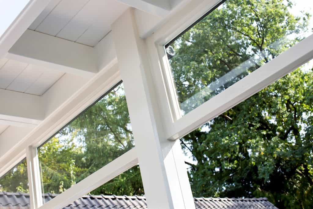 Klassieke uitvoering aan villa uit jaar 1885 5 Veranda aan huis